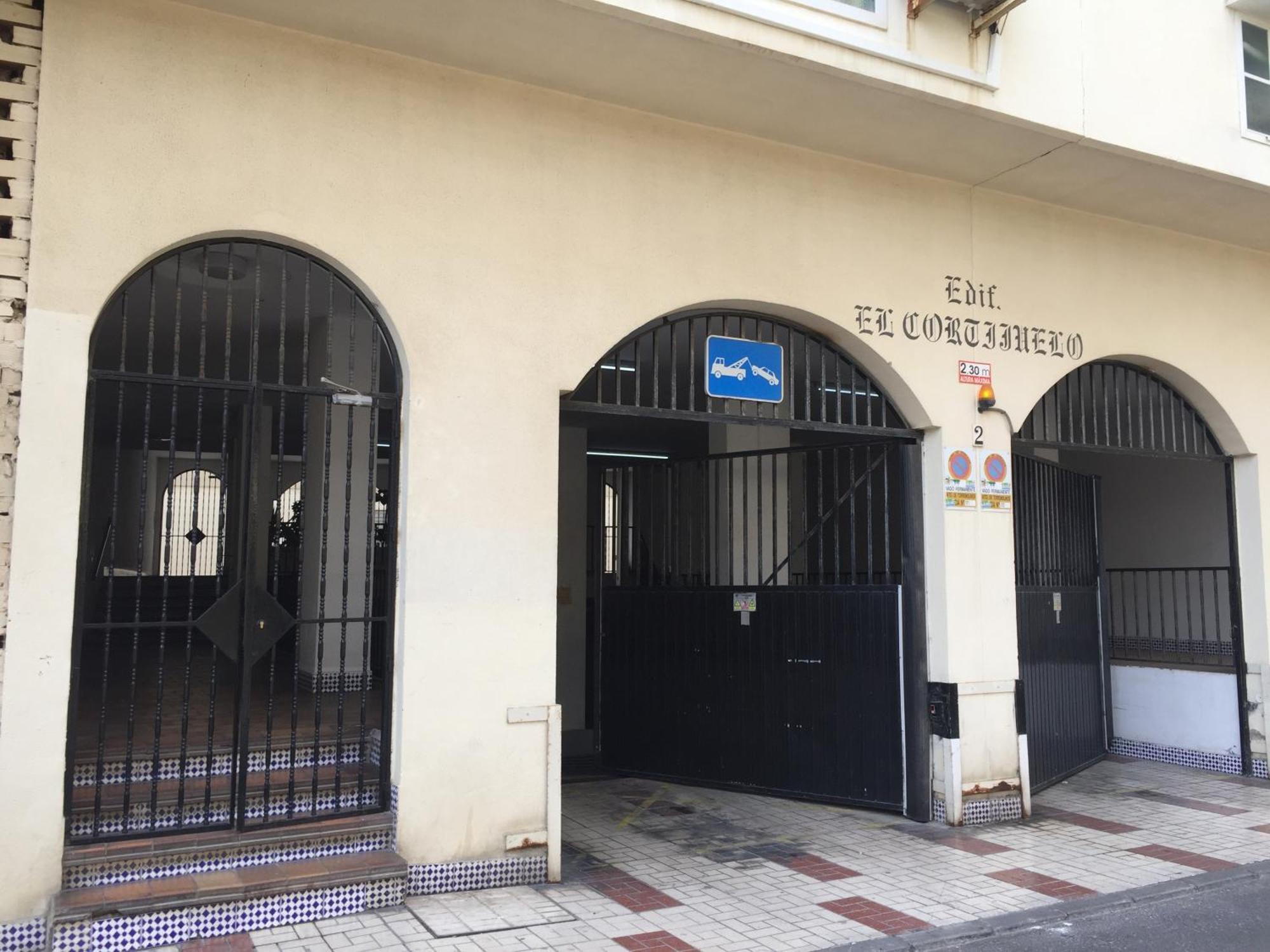 El Cortijuelo. Magnificent Triplex Terraced House With Rooftop Of 18M2, Overlooking The Sea. Parking Torremolinos Extérieur photo