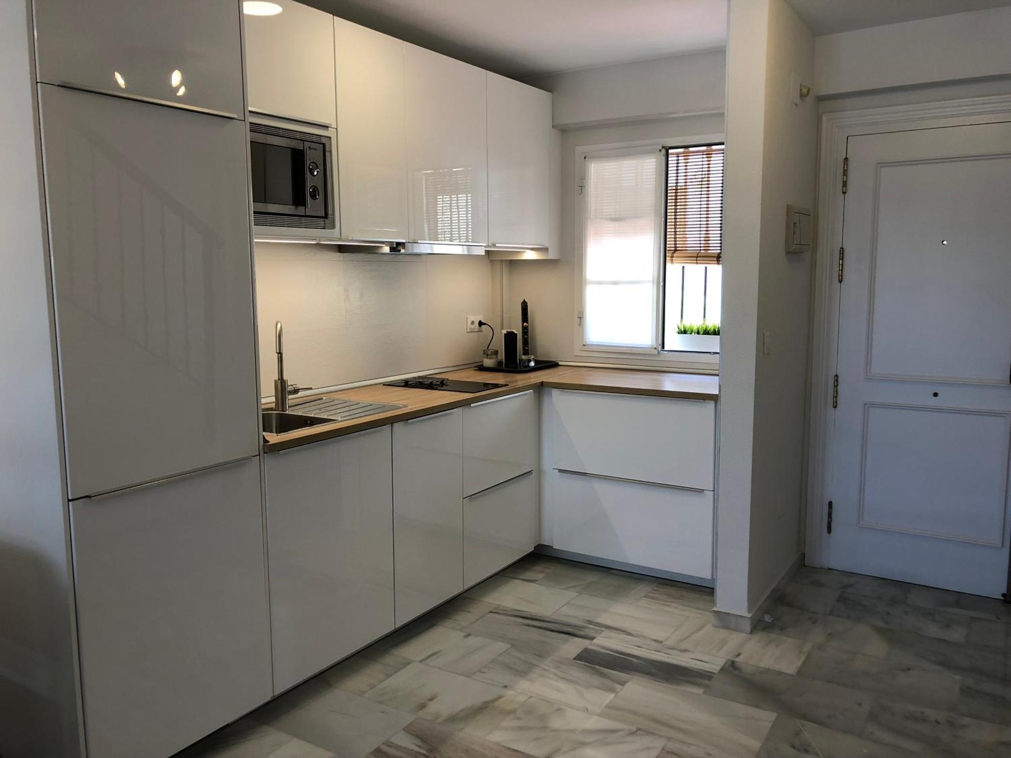 El Cortijuelo. Magnificent Triplex Terraced House With Rooftop Of 18M2, Overlooking The Sea. Parking Torremolinos Extérieur photo