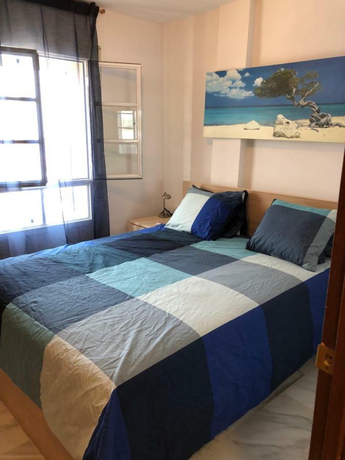 El Cortijuelo. Magnificent Triplex Terraced House With Rooftop Of 18M2, Overlooking The Sea. Parking Torremolinos Extérieur photo